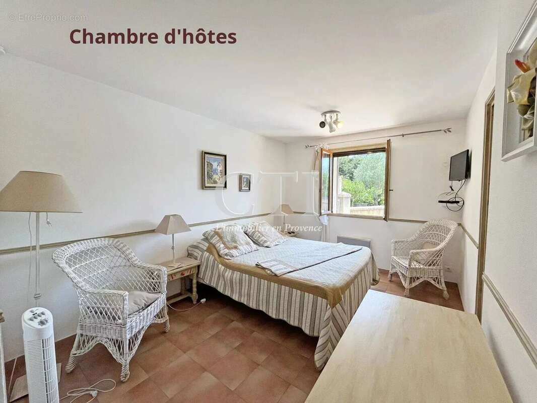 Maison à VAISON-LA-ROMAINE