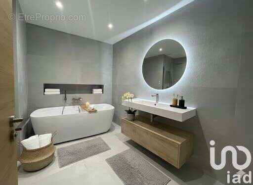 Photo 2 - Appartement à MARSEILLE-16E