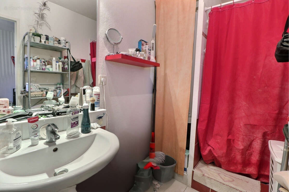 Appartement à SAINT-BRES