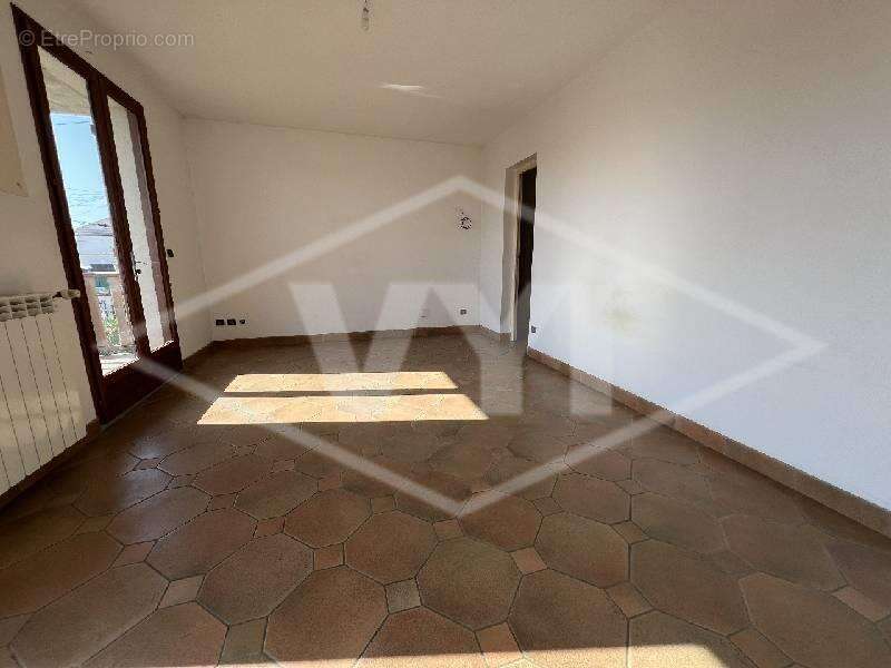 Maison 220 m² à Quincy-Sous-Senart  - photo 4