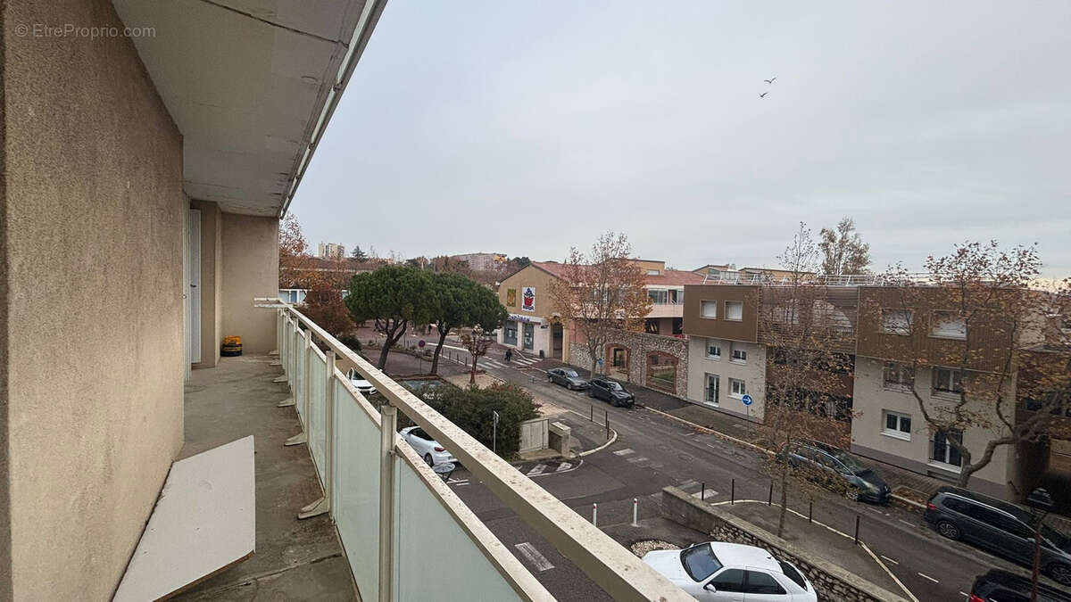 Appartement à PORT-DE-BOUC