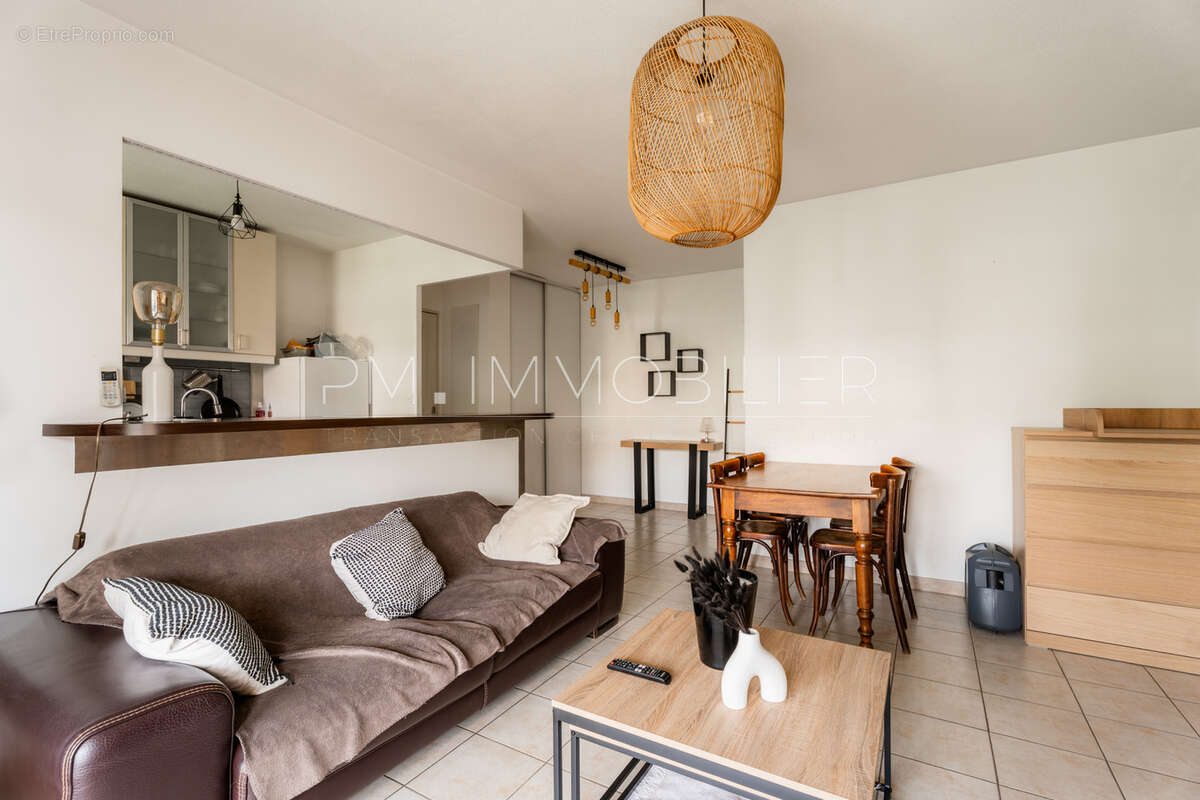 Appartement à MARSEILLE-11E