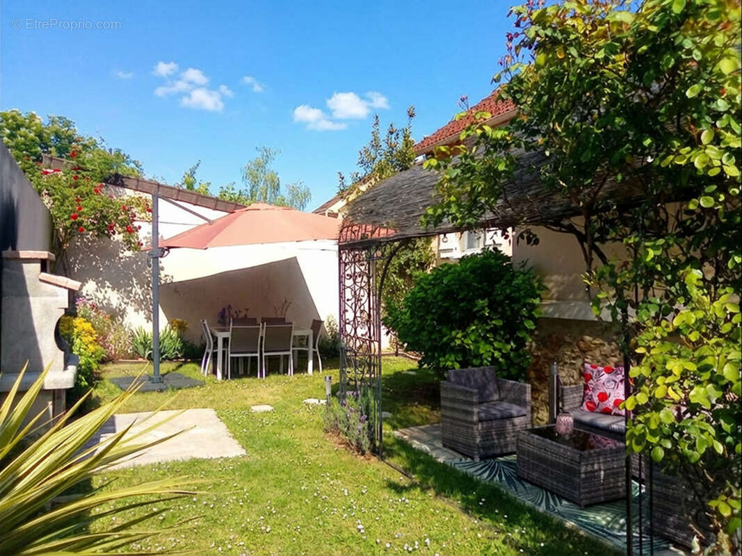 Maison à MONTGERON