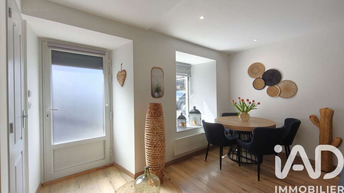 Maison 111 m² à Retournac  - photo 2