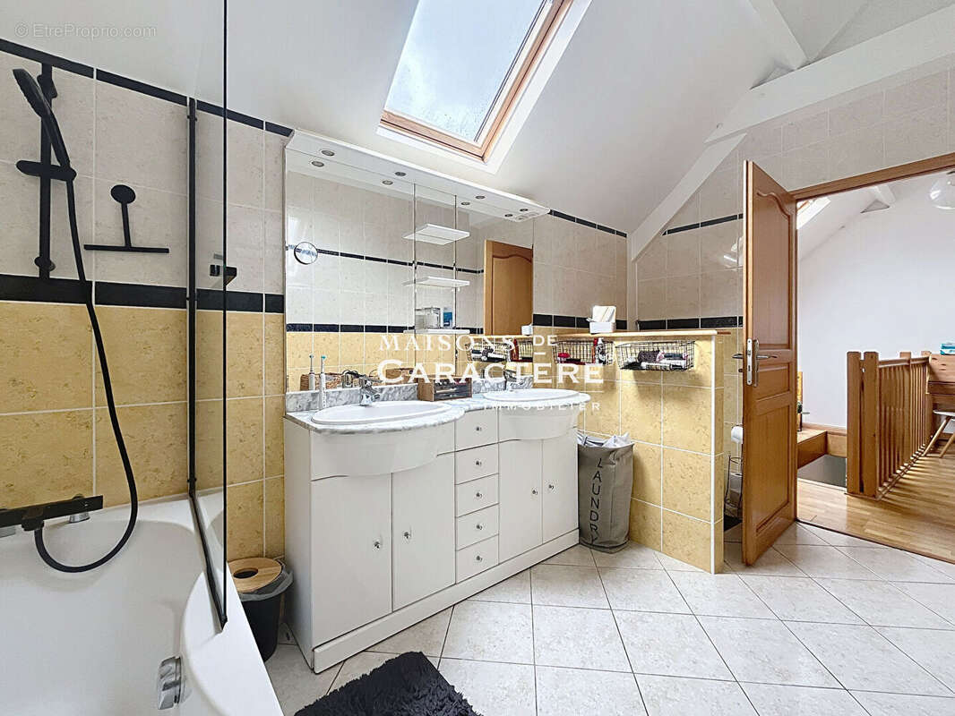 Maison à VERNOUILLET