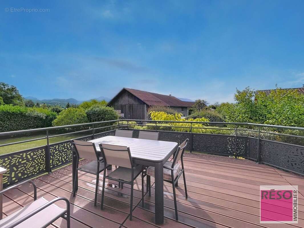 Maison à CONTAMINE-SUR-ARVE