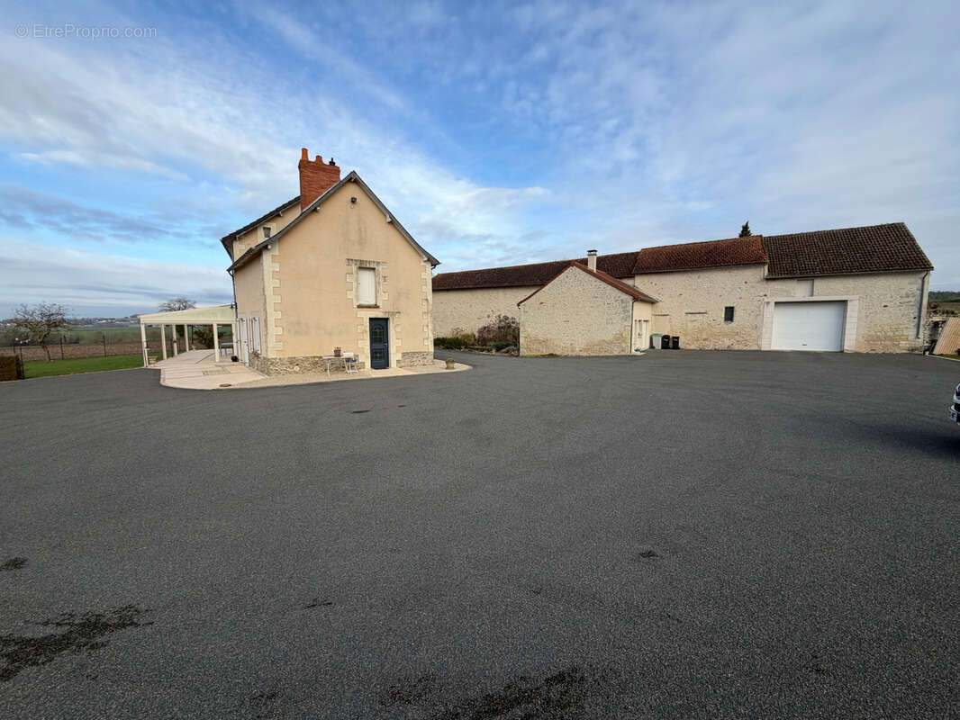 Maison à SAINT-SAUVEUR