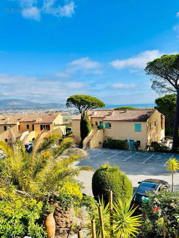 Appartement à COGOLIN