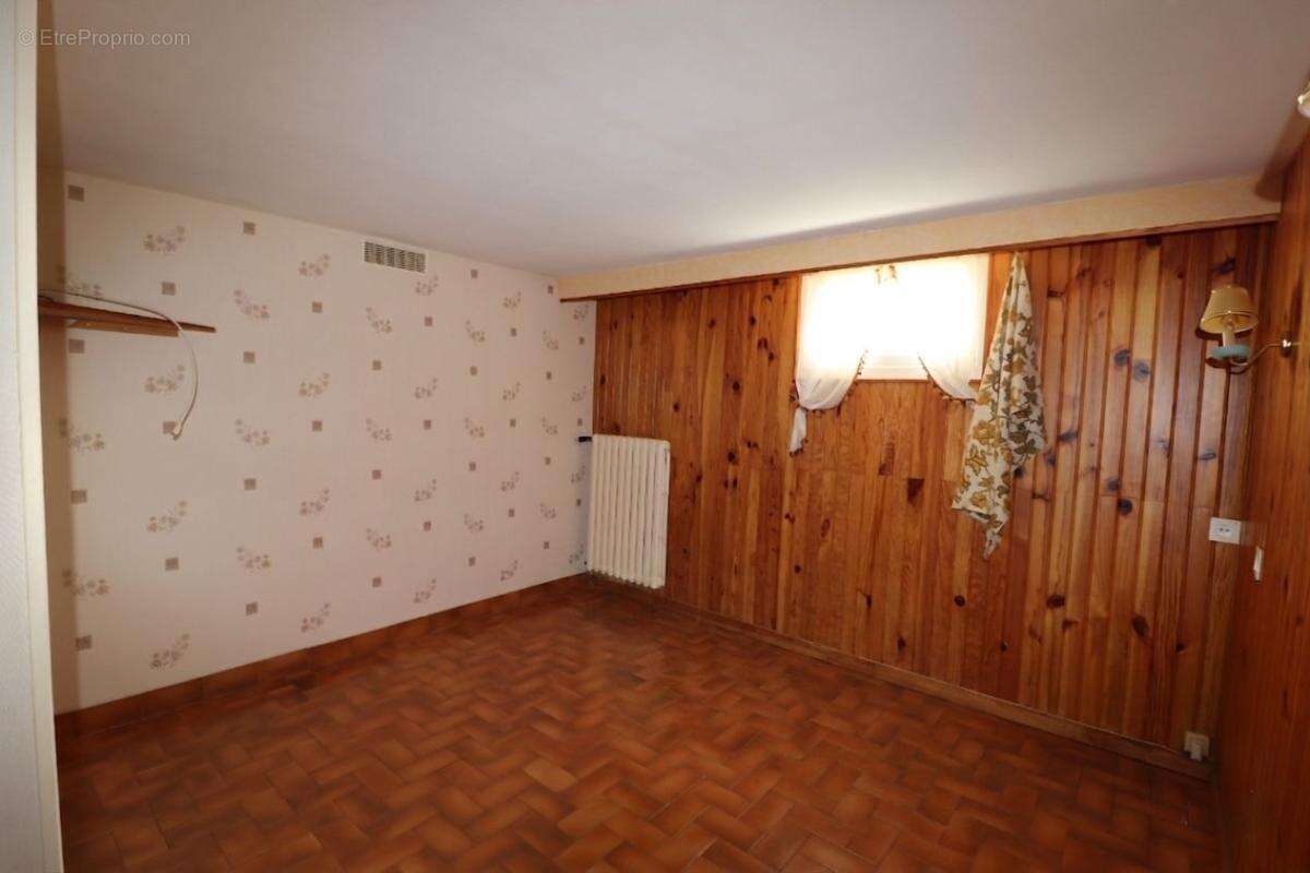 Pavillon sur sous-sol aménagé à vendre- ST PERE - photo 13