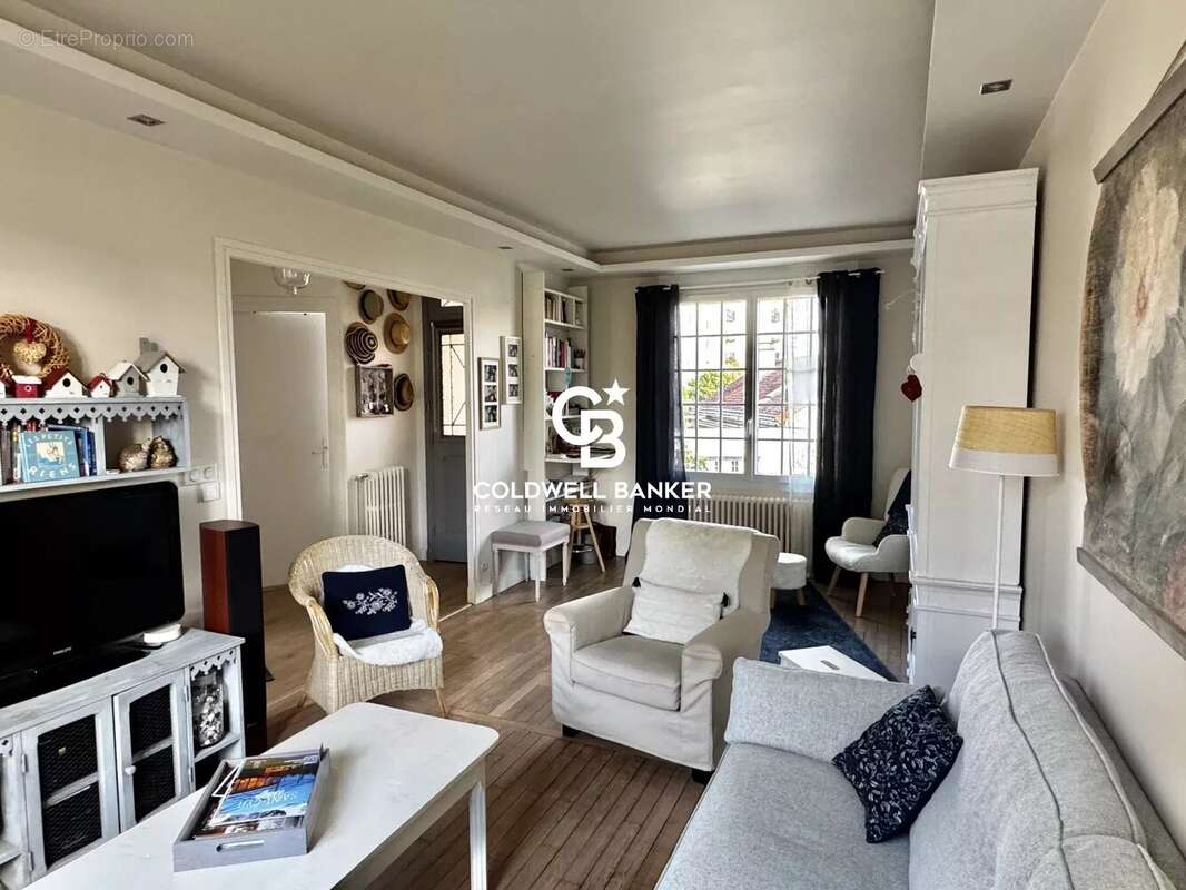 Maison à SAINT-CYR-SUR-LOIRE