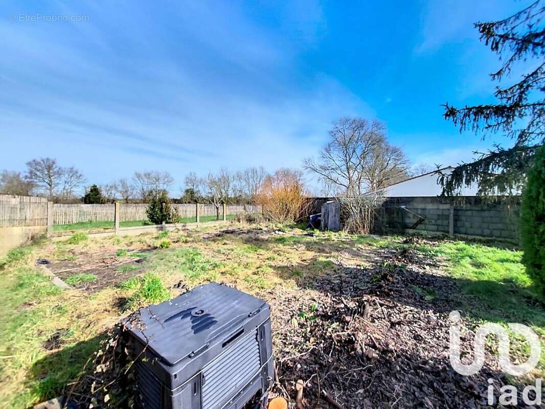 Photo 6 - Terrain à VIEILLEVIGNE