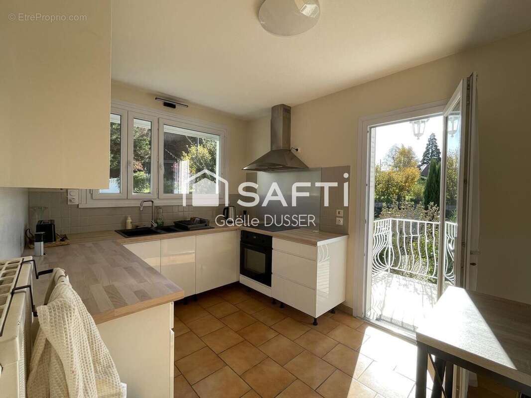 Photo 2 - Maison à CREUZIER-LE-VIEUX
