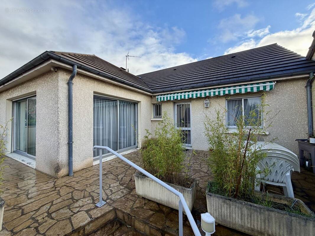 Maison à SAINT-PRIX