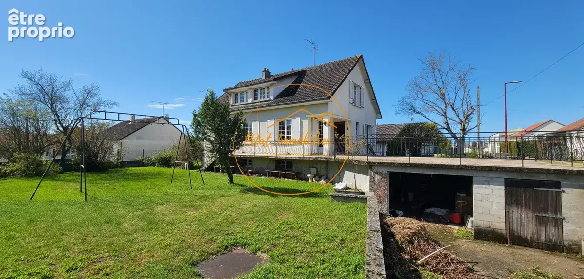 Charmante maison familiale avec jardin, terrasse et garage - photo 1