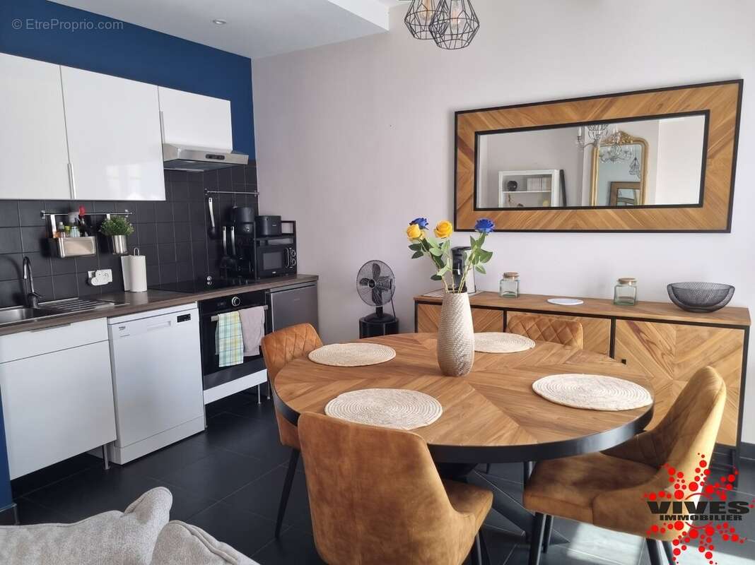 Coup de cur au centre de Béziers : Superbe appartement rénové, meublé cosy et baigné de lumière  À deux pas des Halles ! - photo 2