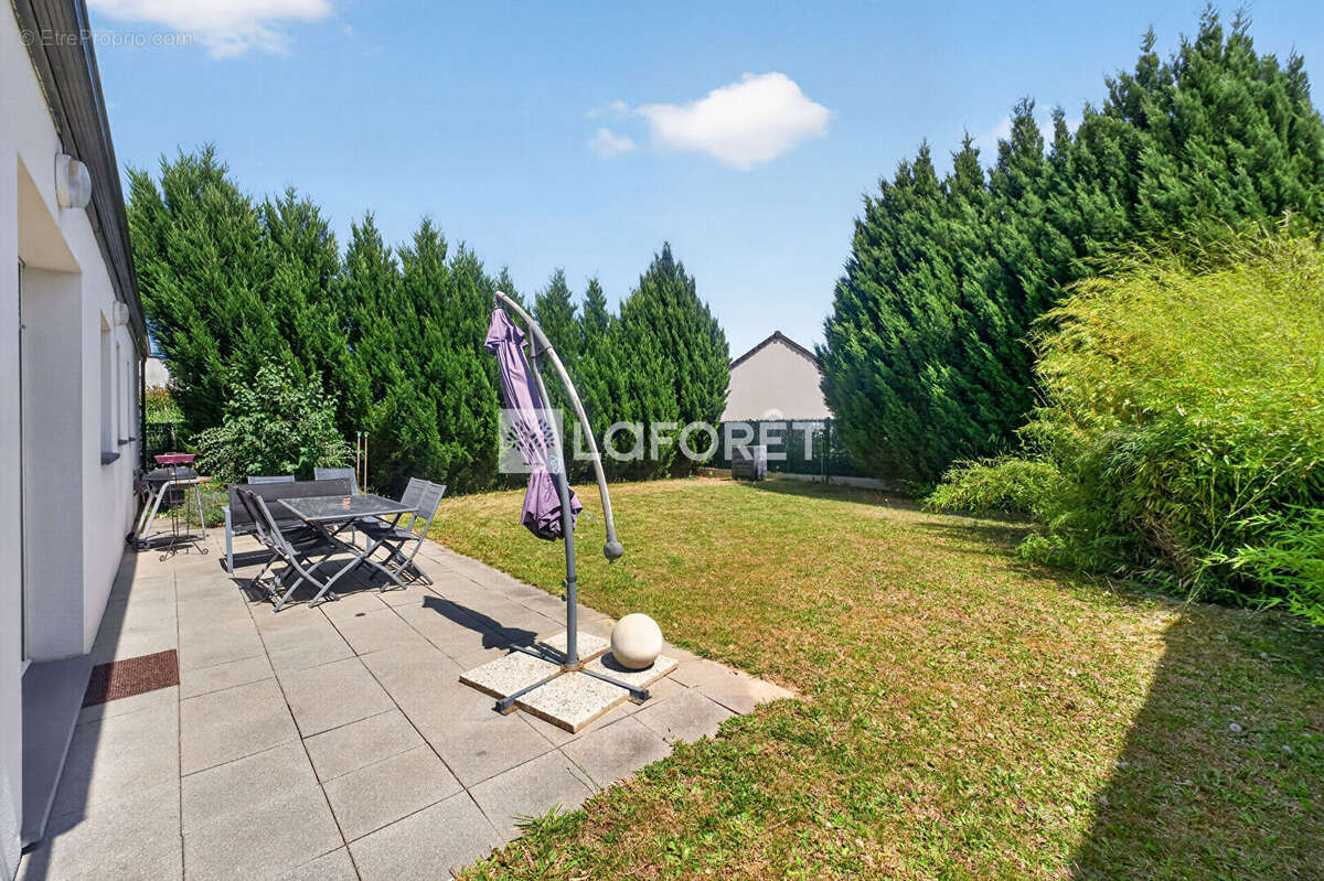 Plain pied individuel 2 chambres jardin garage - photo 11