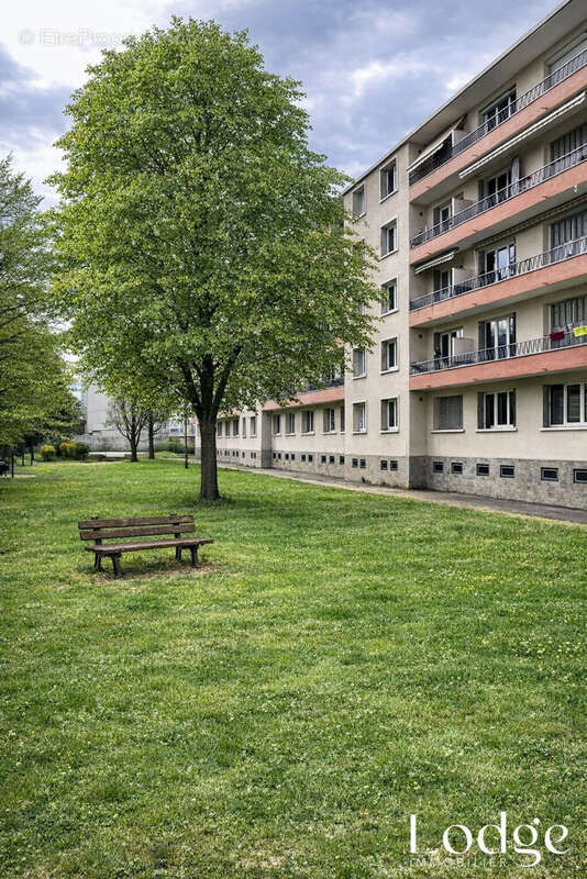 Appartement à MEYLAN