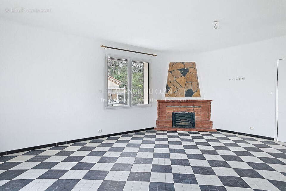 Appartement à DRAGUIGNAN