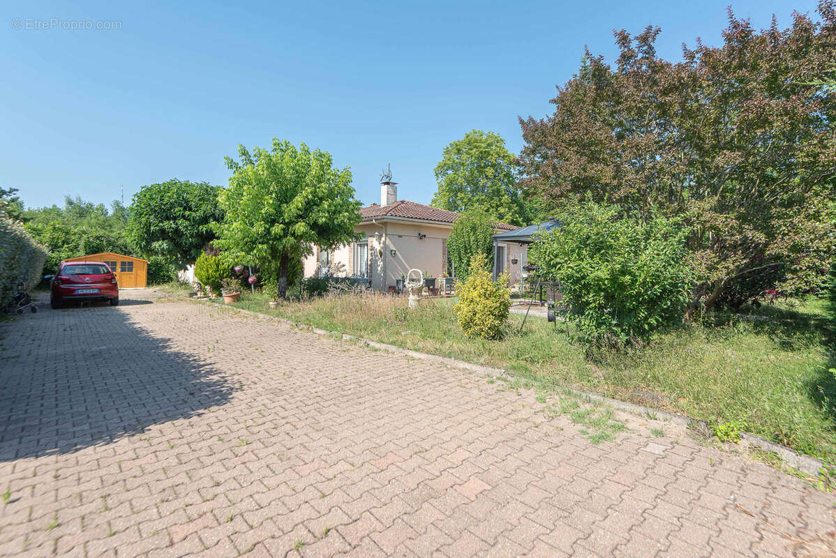 Maison à LATRESNE