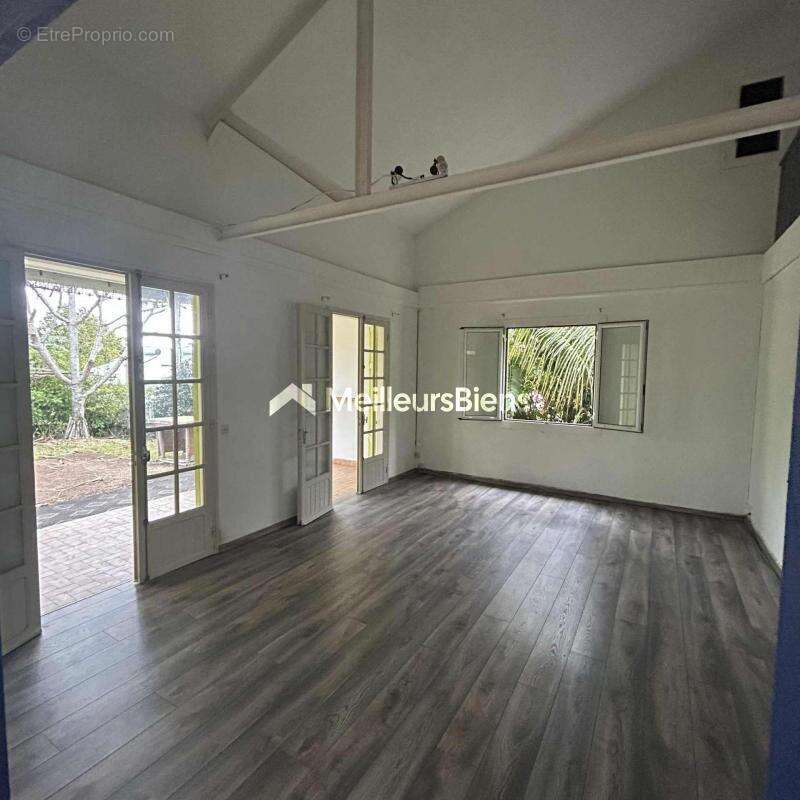 Maison à ENTRE-DEUX