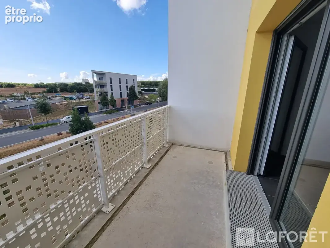 Appartement Epron 2 pièce(s) - Avec balcon et place de parking sécurisée - photo 3