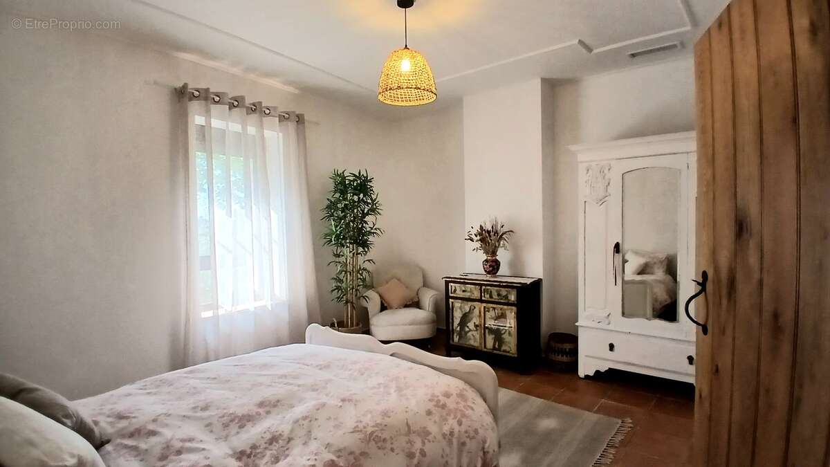 Maison à SAINT-CHINIAN