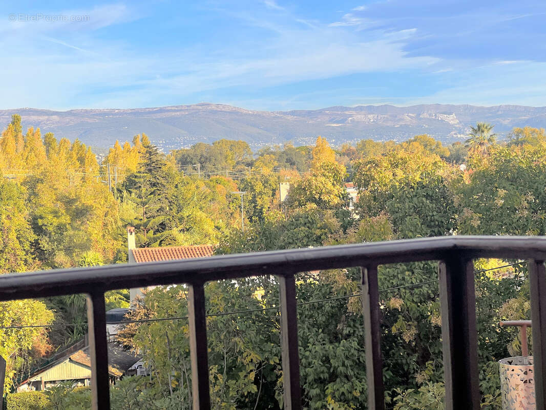 Appartement à MANDELIEU-LA-NAPOULE