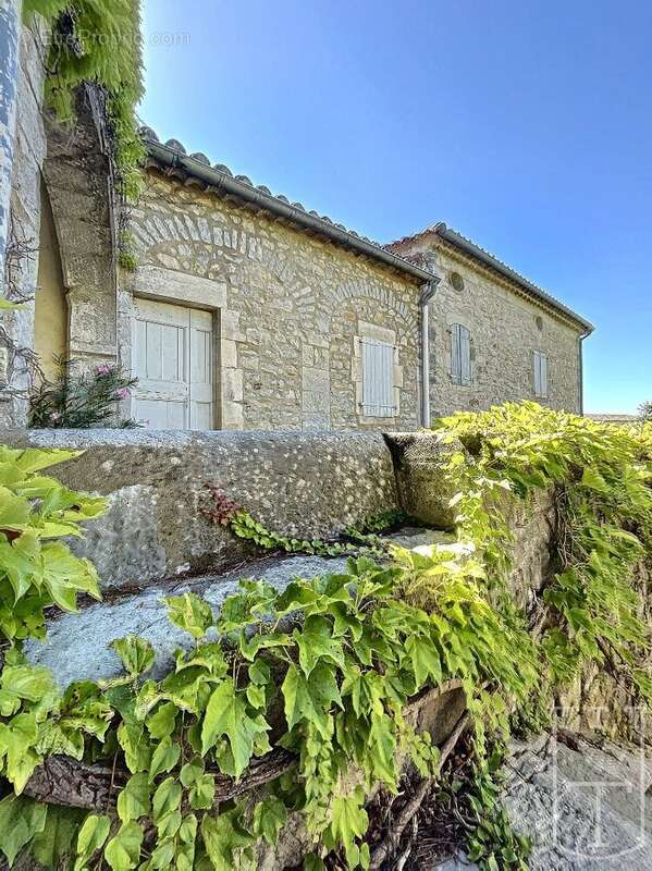 Maison à SAINT-ANDRE-DE-CRUZIERES
