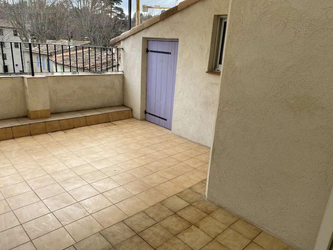 Appartement à AURIOL