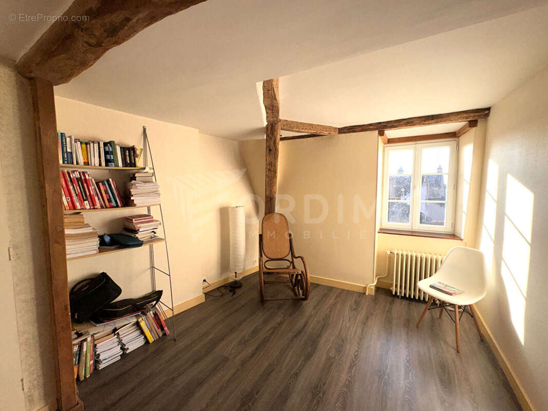 Maison à COSNE-COURS-SUR-LOIRE