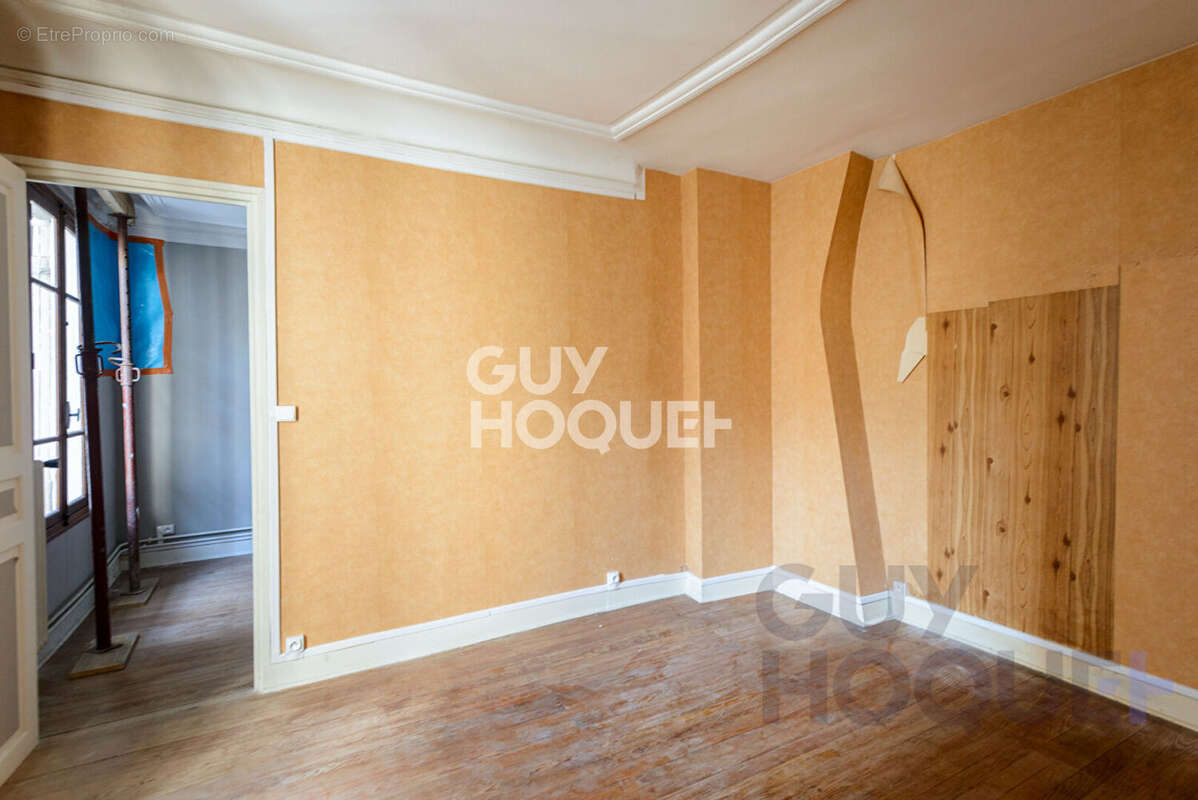 Appartement à PARIS-18E