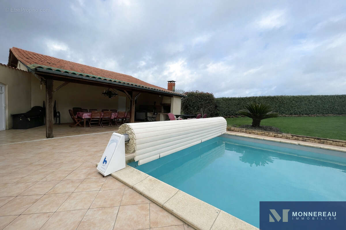 Maison à ORIOLLES