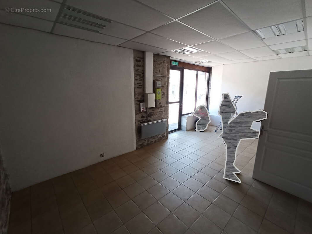 Commerce à SEREILHAC