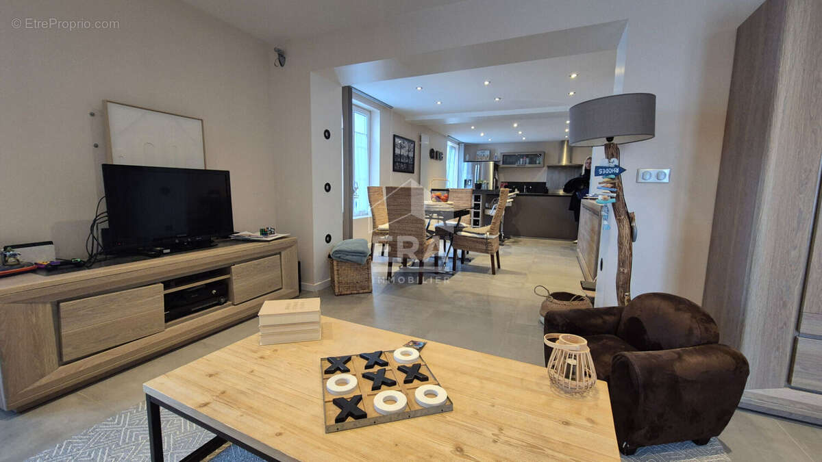 Maison à GRISY-SUISNES