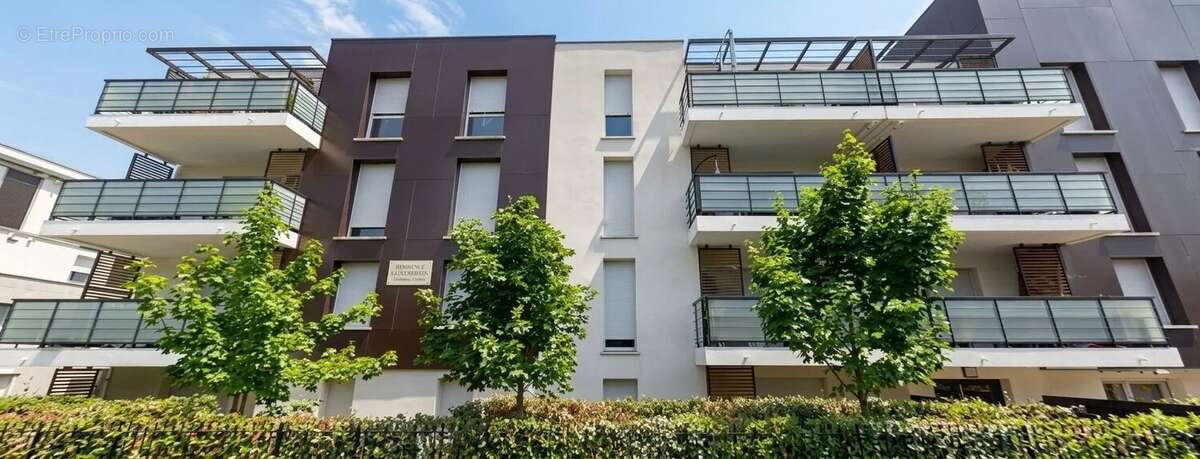 T3 recent dernier etage terrasse parking ss proche metro - photo 9