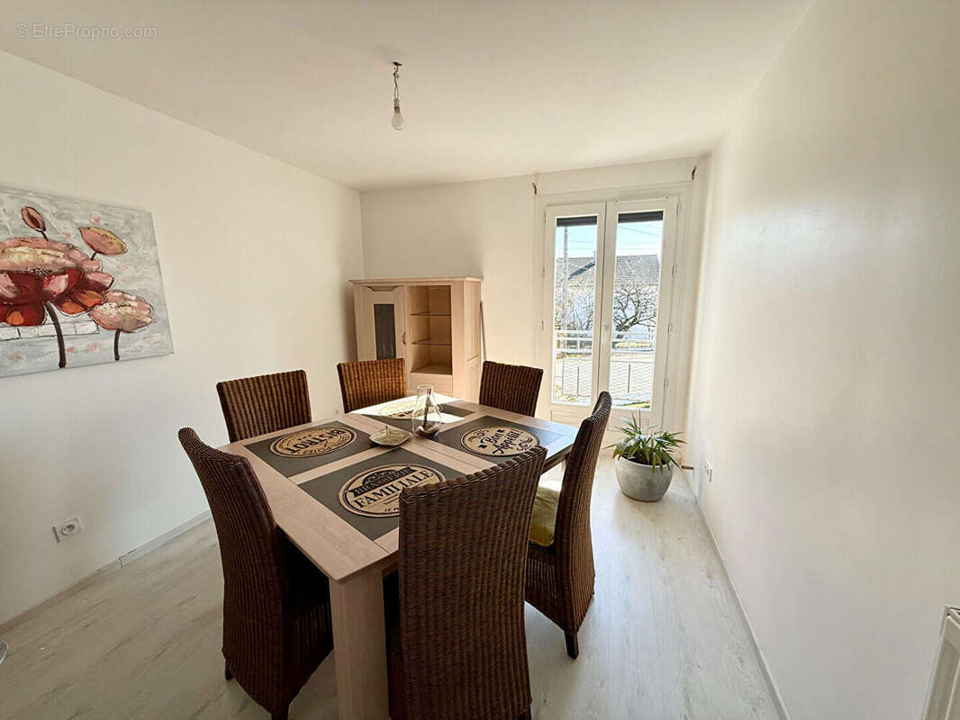 Maison à DOMPIERRE-SUR-BESBRE