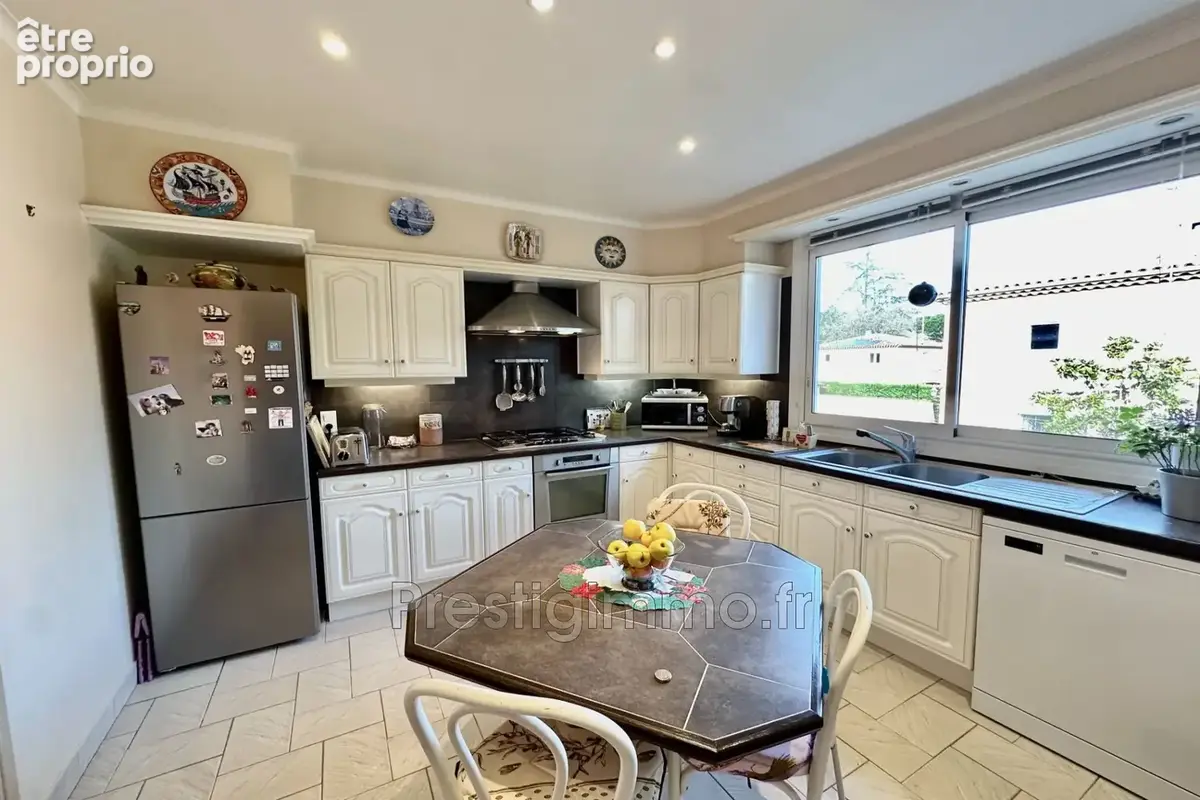 Maison 8 pièces 270 m² à vendre à Roquefort-Les-Pins (06330) - photo 5