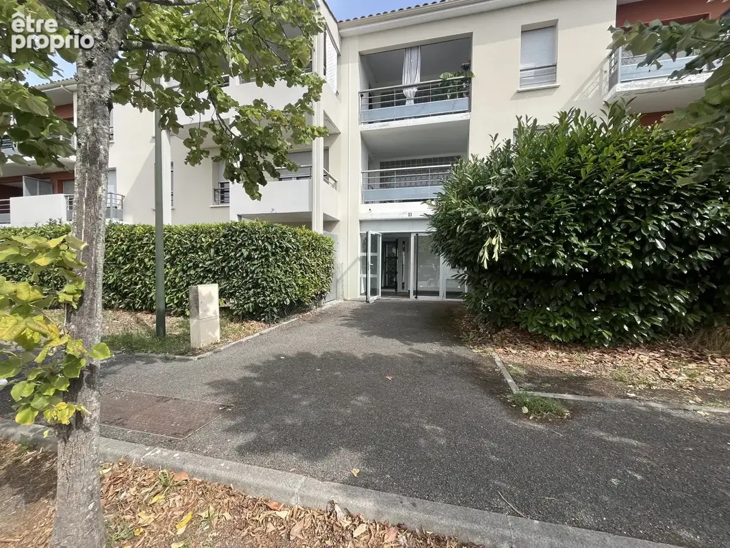 Angoulême - Appartement T2 avec jardin et parking - photo 1