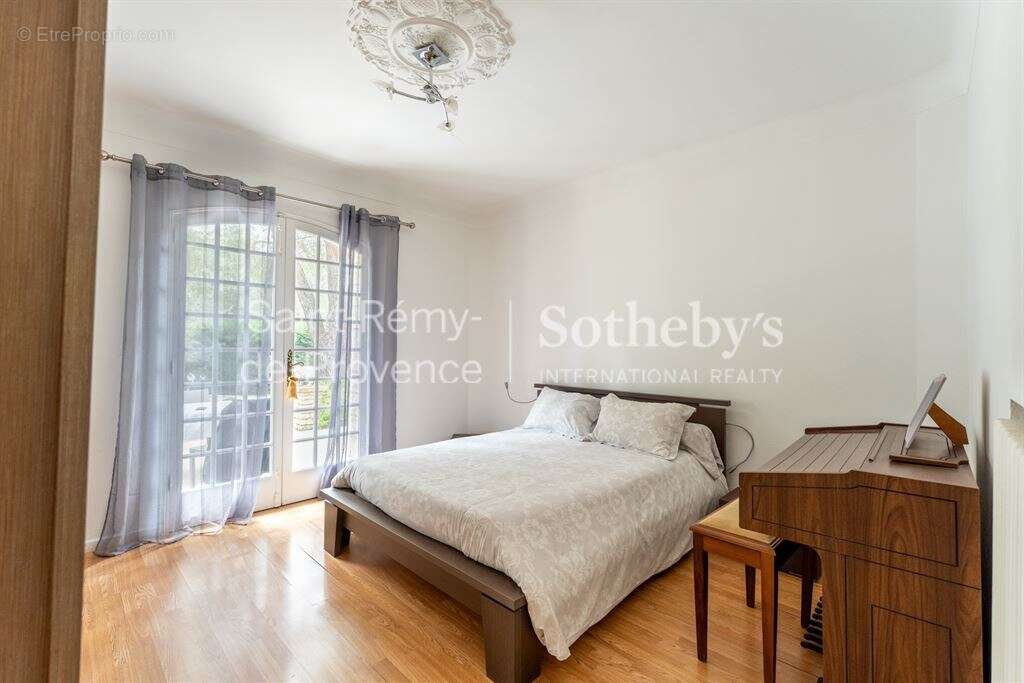 Maison à PLAN-D&#039;ORGON