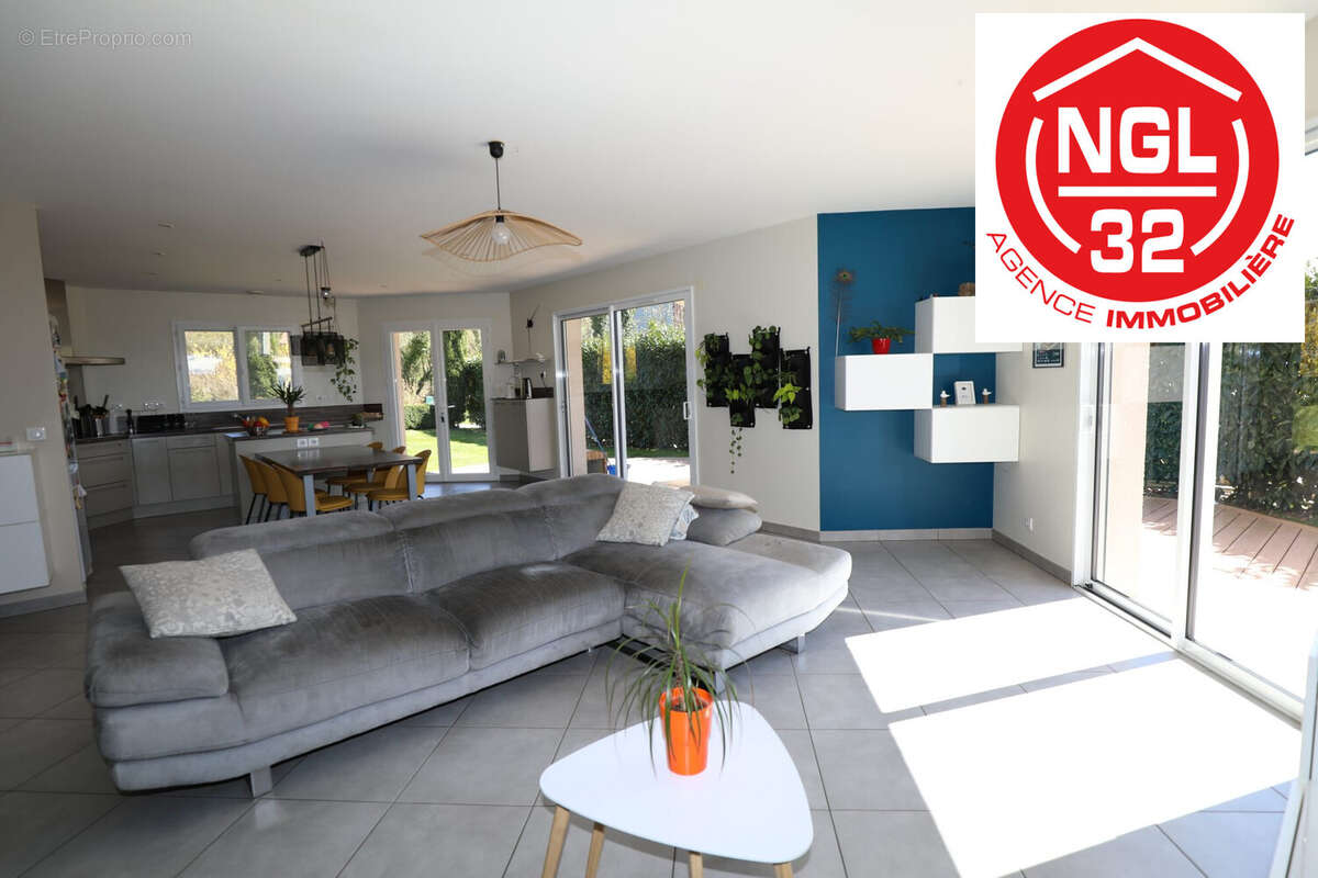 Maison 130 m² à Copponex  - photo 4