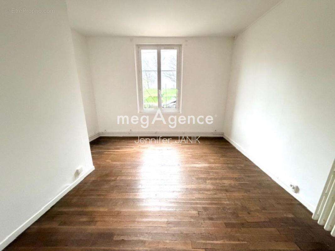 Maison à MAIGNELAY-MONTIGNY