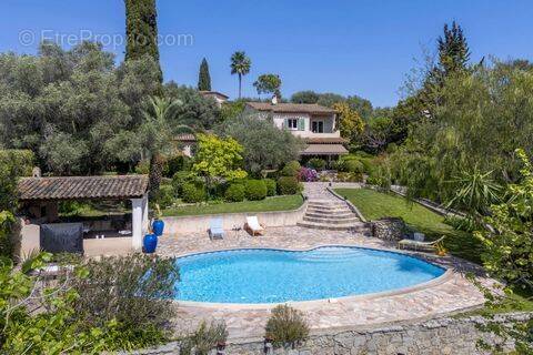 Maison à MOUGINS