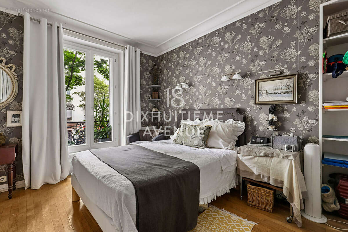 Appartement à PARIS-18E