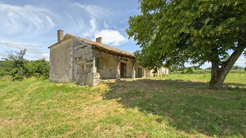 Propriété à vendre 3 pièces Maison 132 m2 avec 40 m2 de garage et grange de 210 m2 BOURNEL (47) - photo 5