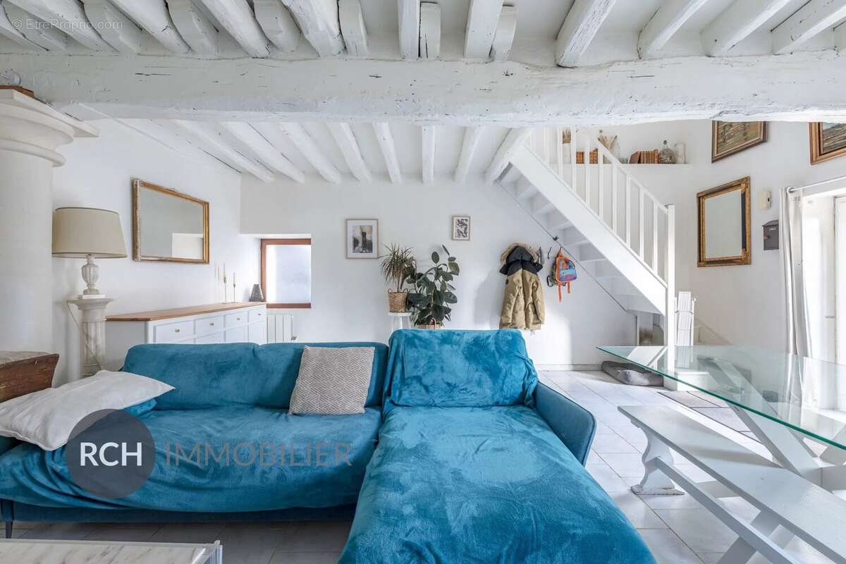 Maison à BAZAINVILLE