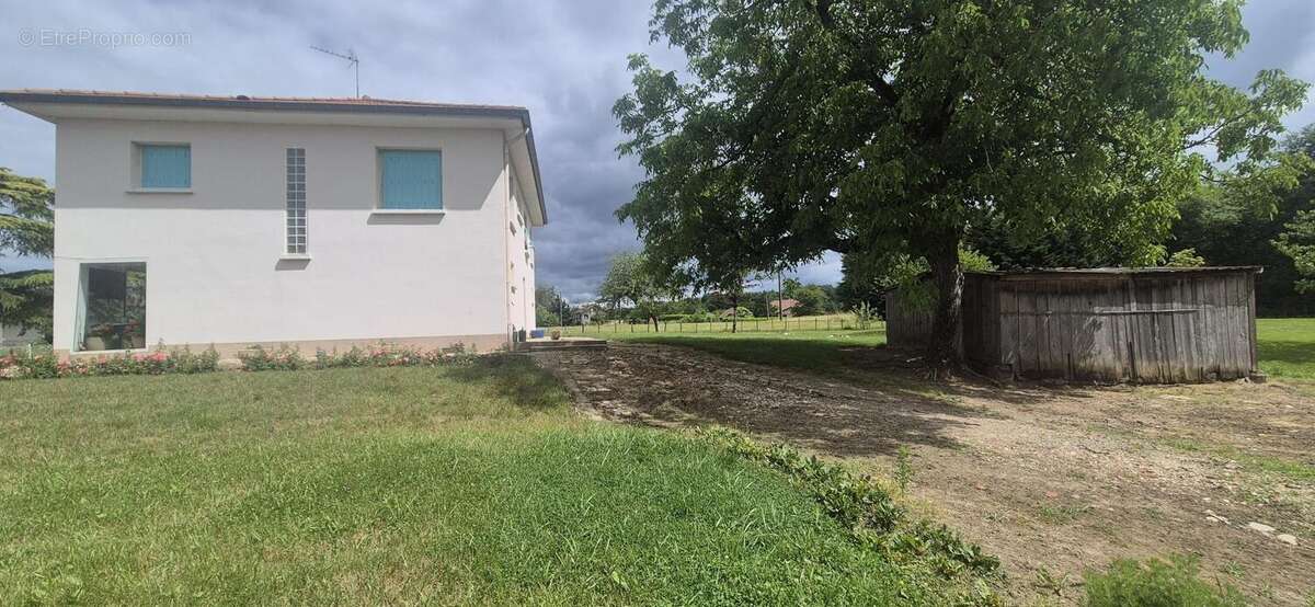 Maison 100 m² à Varennes-Saint-Sauveur  - photo 24