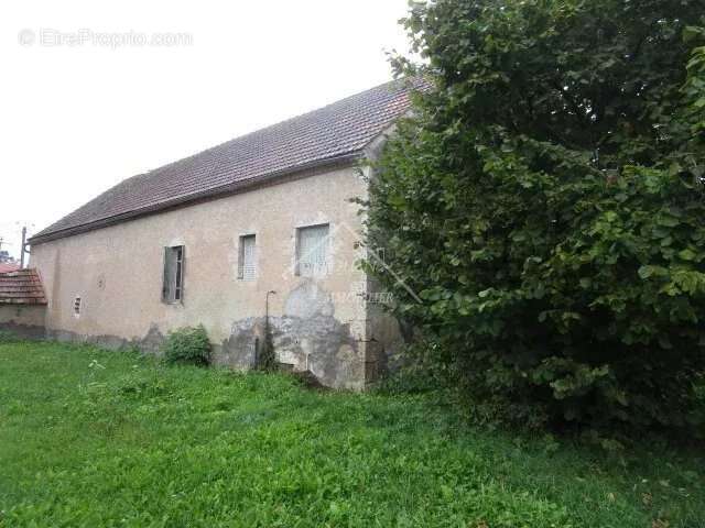 Maison à VARENNES-SUR-ALLIER