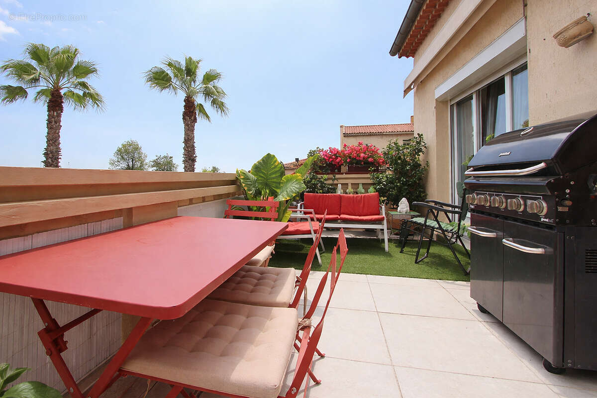 Appartement à LA COLLE-SUR-LOUP
