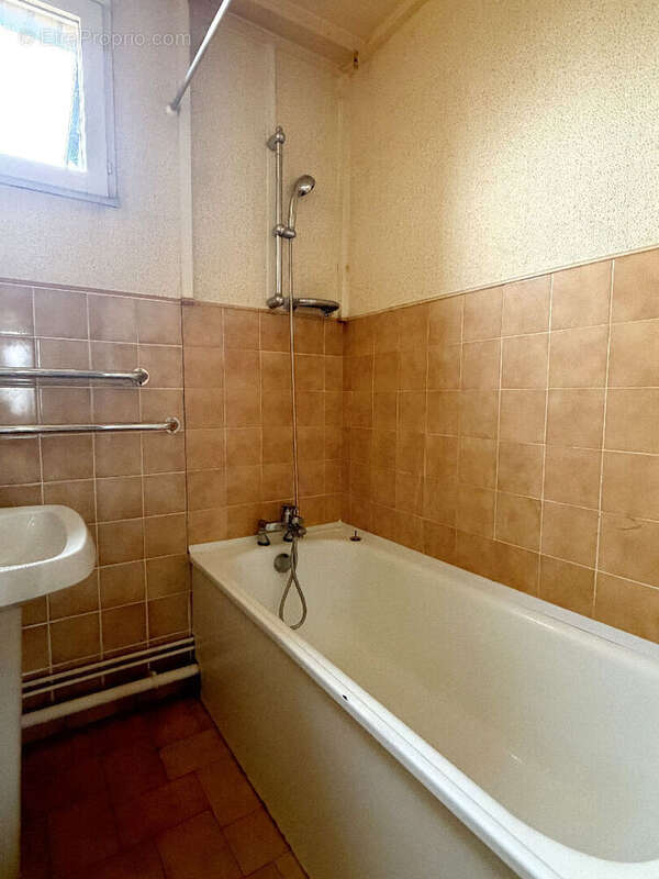 Maison à MONTIGNY-LE-BRETONNEUX