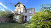 Maison à LE MESNIL-LE-ROI